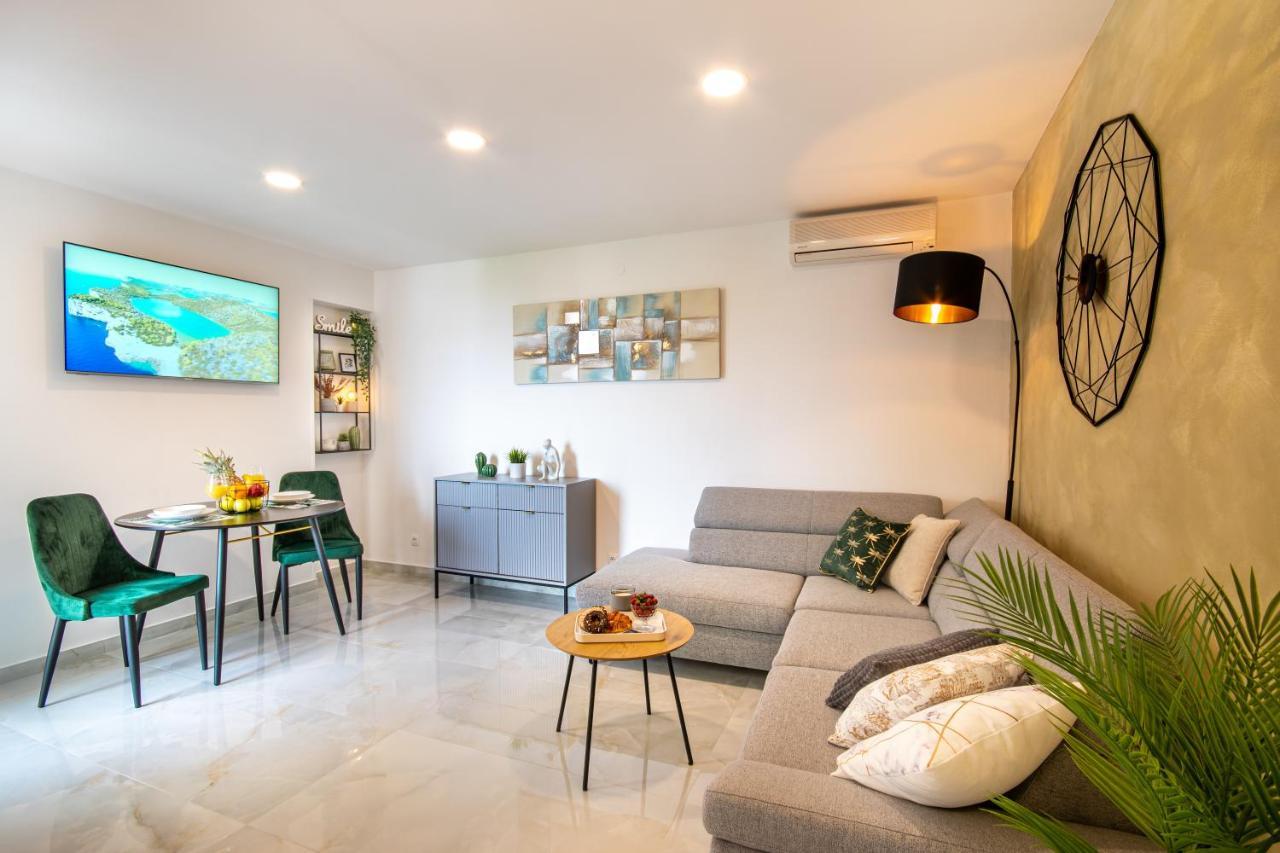 Apartments Klement Brela Luaran gambar