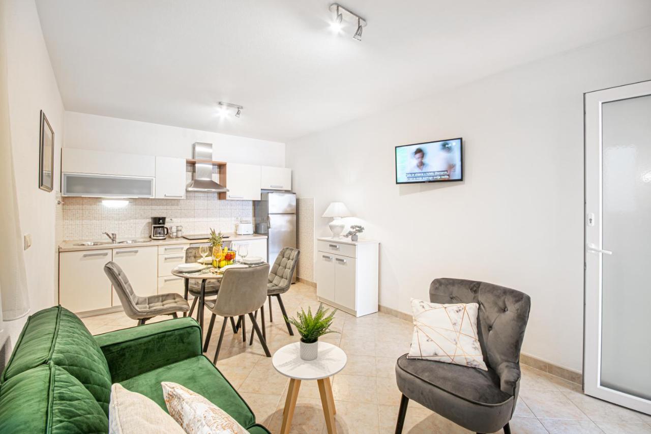 Apartments Klement Brela Luaran gambar