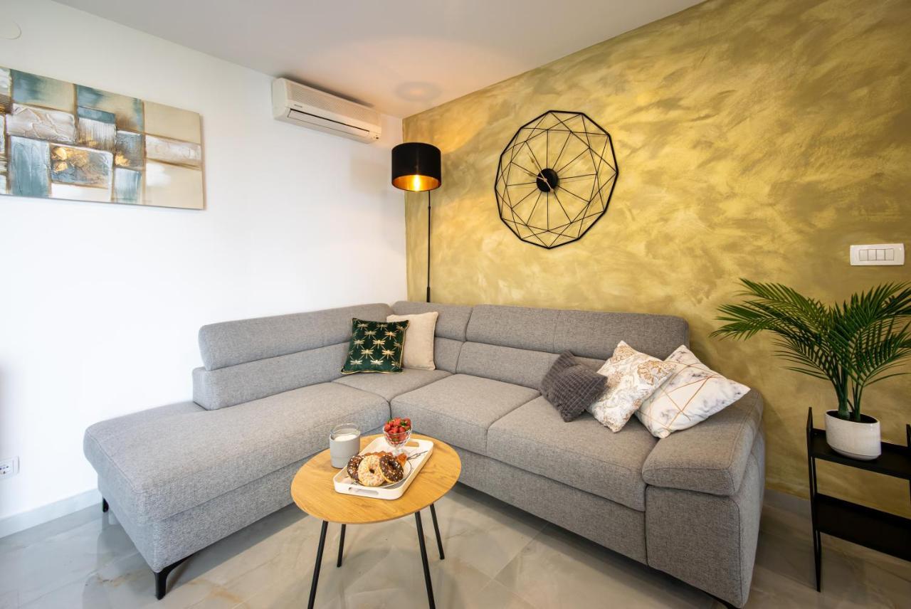 Apartments Klement Brela Luaran gambar