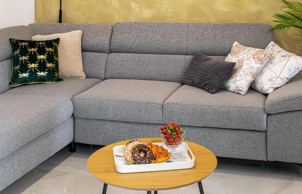 Apartments Klement Brela Luaran gambar